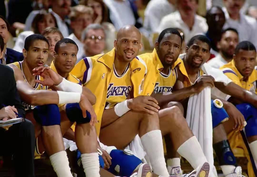 足球曝足坛巨星可能无缘世界杯，伤病加重（曝足坛巨星伤情恶化，或将无缘世界杯）