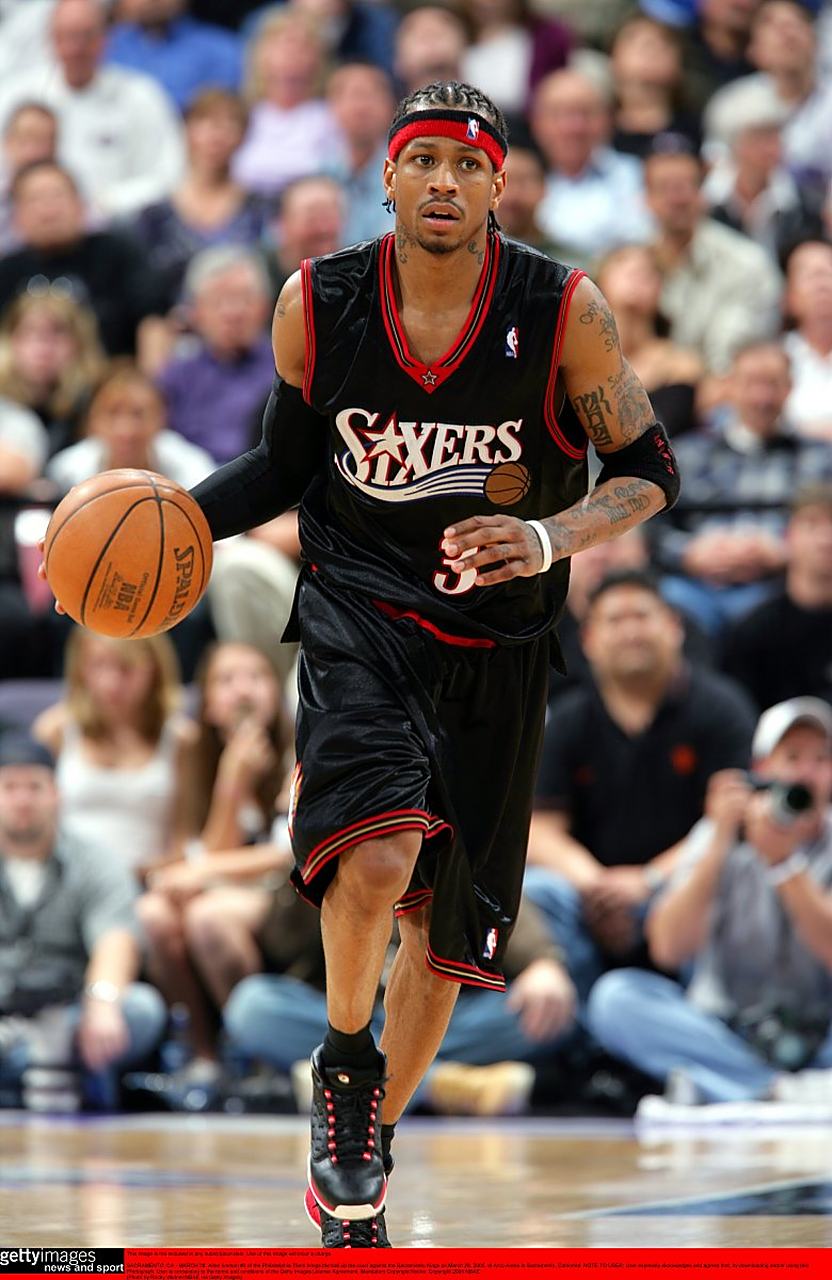 狄龙11中8，三分球5中3，高效表现独得22分5板3助（狄龙高效输出：11投8中、三分5中3，砍下22分5板3助）