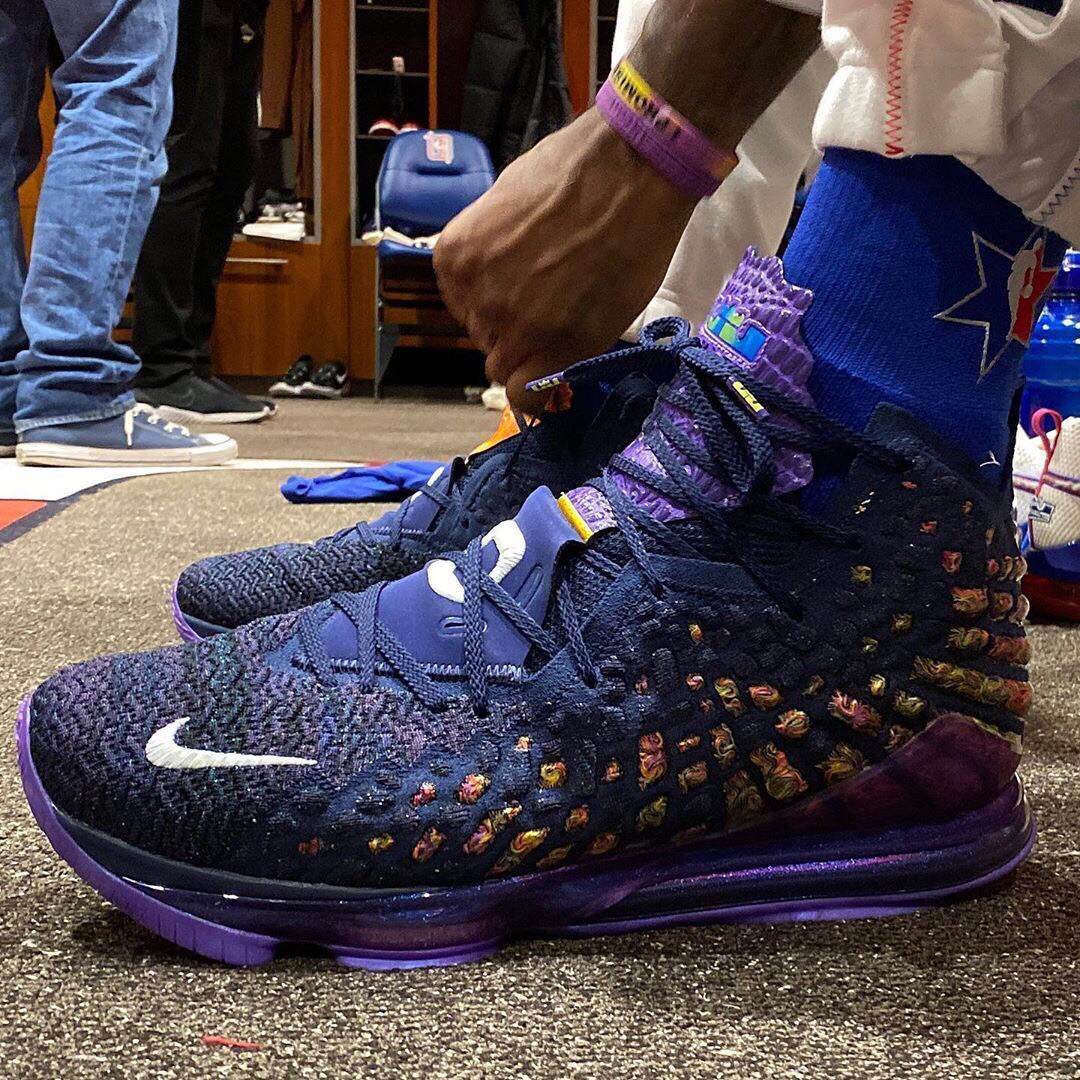 韩旭谈中国女篮新老交替：我觉得打到30出头应该问题不大（韩旭谈中国女篮新老更替：自信打到三十出头不成问题）