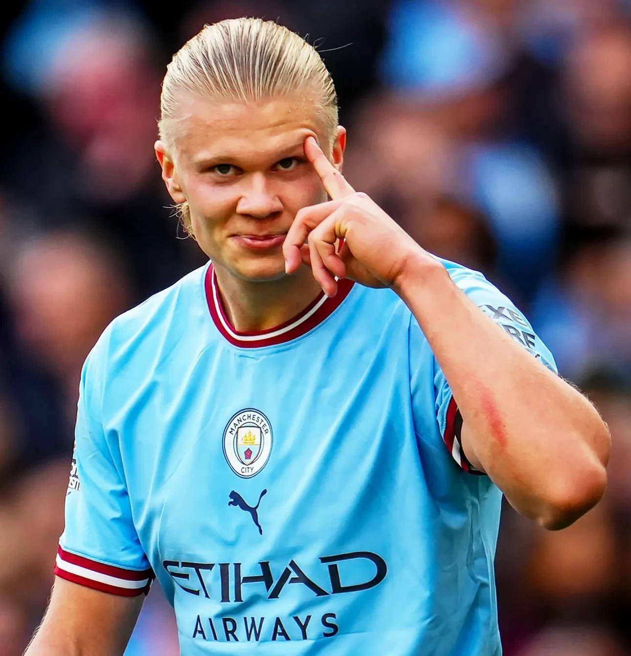 升入U21，阿森纳15岁2米门将发文庆祝并剑指挑战拉亚（阿森纳15岁2米门神升入U21：晒文庆祝，瞄准挑战拉亚）