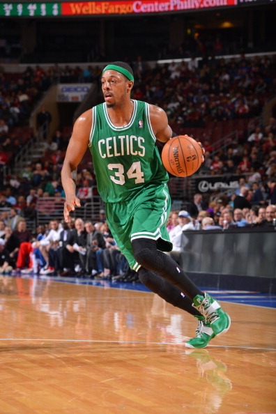 鲁媒：陈泽仕和依木兰今天抵达成都，参加U22国足的训练备战（鲁媒：陈泽仕、依木兰今日抵蓉，随U22国足展开备战训练）