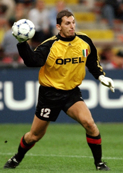 国米vs博洛尼亚首发：劳塔罗替补，小图拉姆、恩里克出战（国米对阵博洛尼亚首发出炉：劳塔罗替补，小图拉姆、恩里克首发）