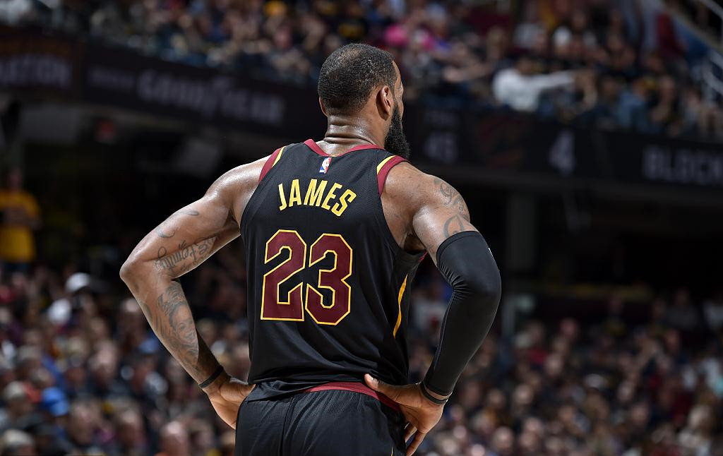 朱利亚诺谈单场最佳：这是我第一个奖杯，被认可让我特别高兴（朱利亚诺谈当选全场最佳：首座奖杯到手，获认可令我格外开心）