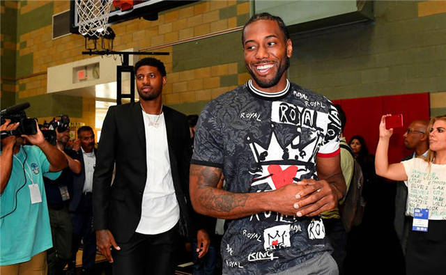 桑托斯：绝杀后的惊喜逆转（桑托斯：补时绝杀后上演惊喜翻盘）