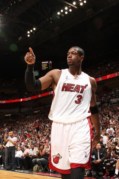 世体：费兰的出色表现让巴萨内部讨论是否要大手笔买前锋（世体：费兰状态火热，巴萨权衡是否还要豪掷重金引进前锋）