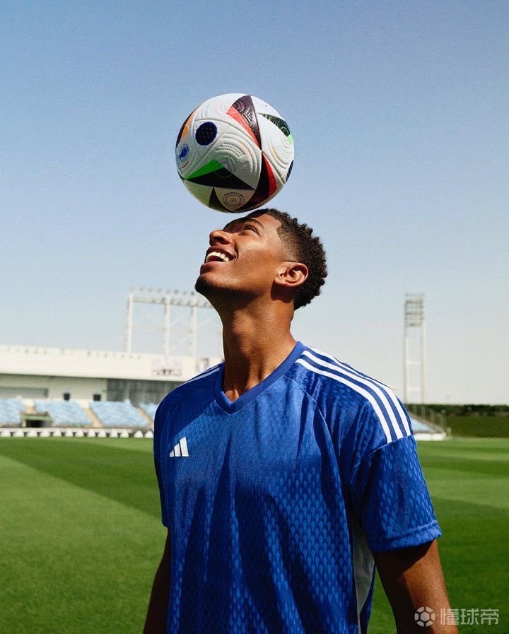 德媒：诺伊尔因为肠胃炎缺席了拜仁本周的训练（德媒：肠胃炎致诺伊尔无缘拜仁本周训练）